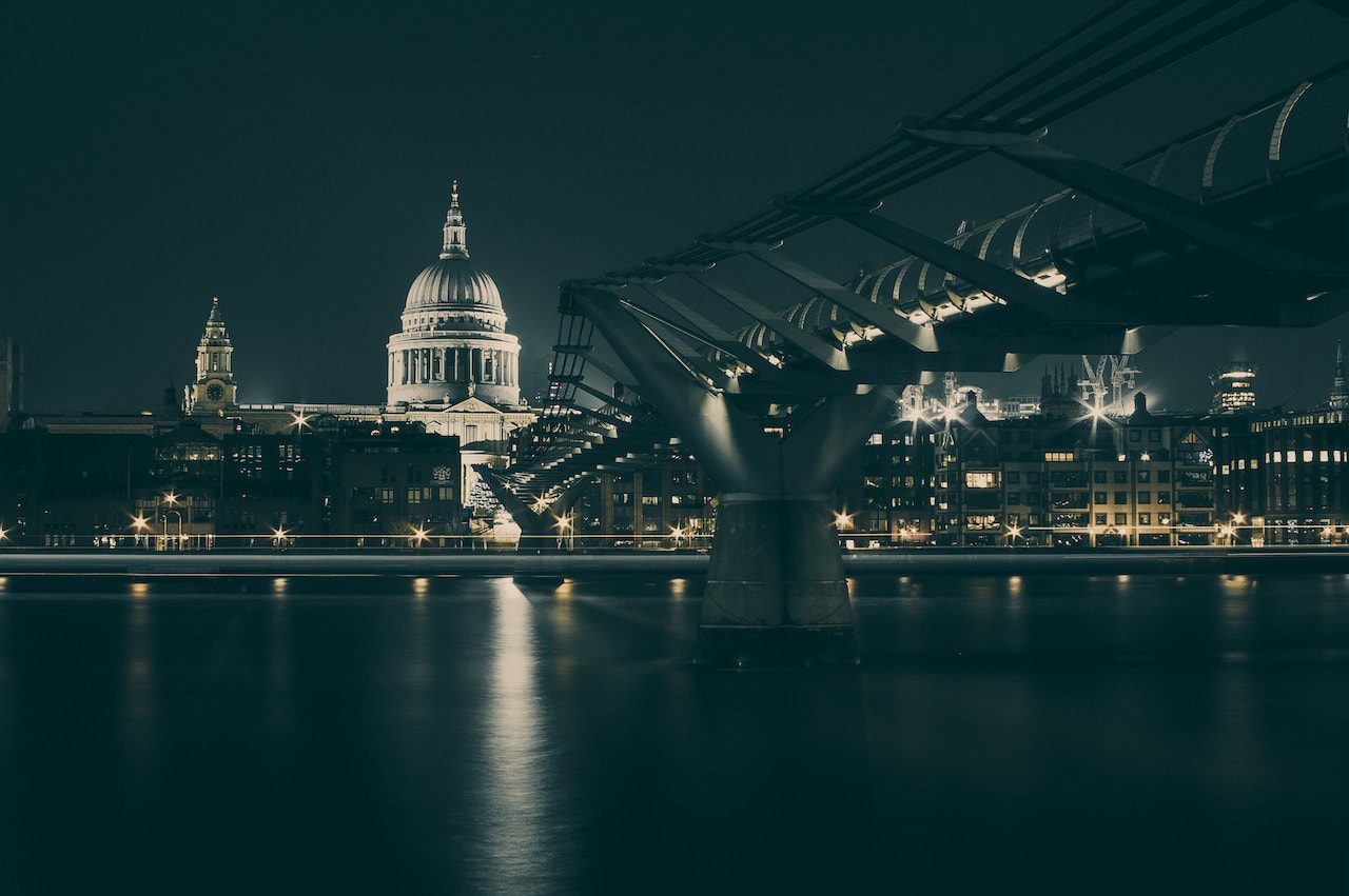 How Governments Can Be Smart about Artificial Intelligence Thumbnail