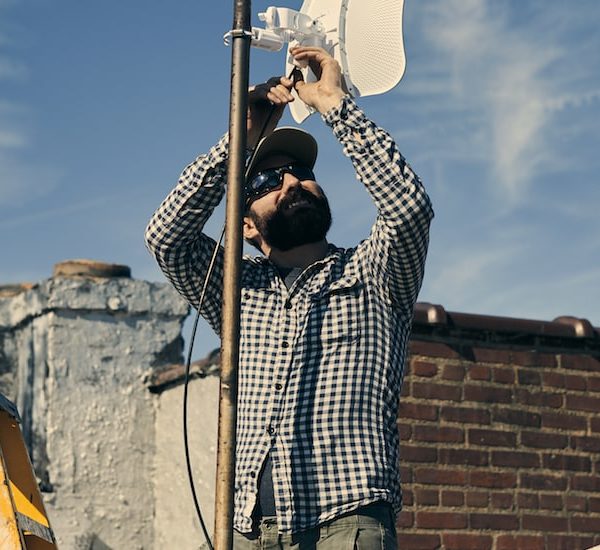 Holding Steady: How CDNs, IXPs, and Network Providers Help Keep us Online Thumbnail