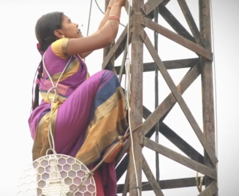 Una mujer que sube en la encuesta de la antena